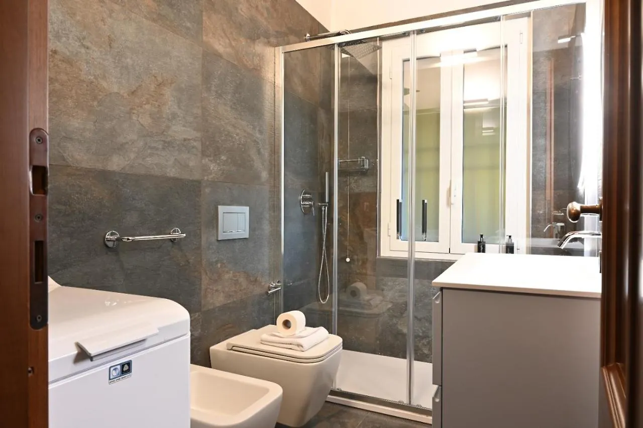 Apartment Appartamento Le Guglie In Piazza Castello - Centro Storico Milan