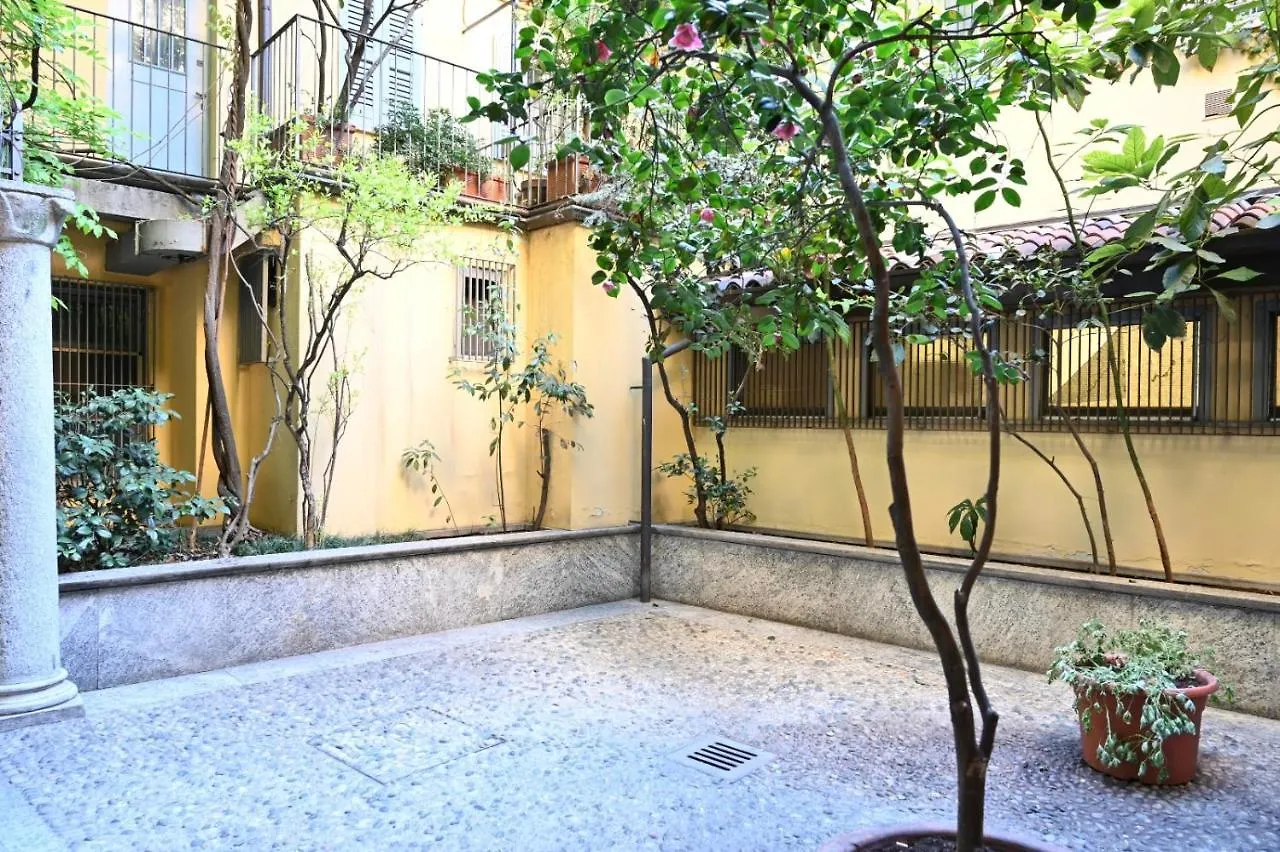 Appartamento Le Guglie In Piazza Castello - Centro Storico Milan Italy